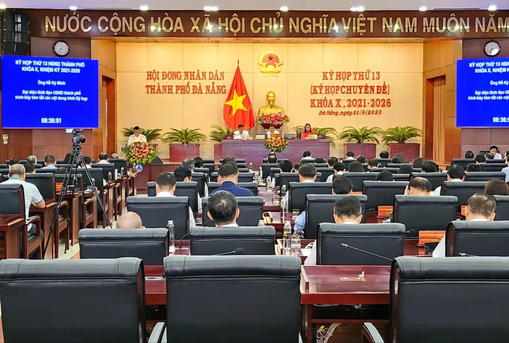 Kỳ họp thứ 13 (kỳ họp chuyên đề) HĐND TP Đà Nẵng khóa X diễn ra sáng 21-9. Ảnh: TẤN VIỆT cán bộ pháp chế đà nẵng