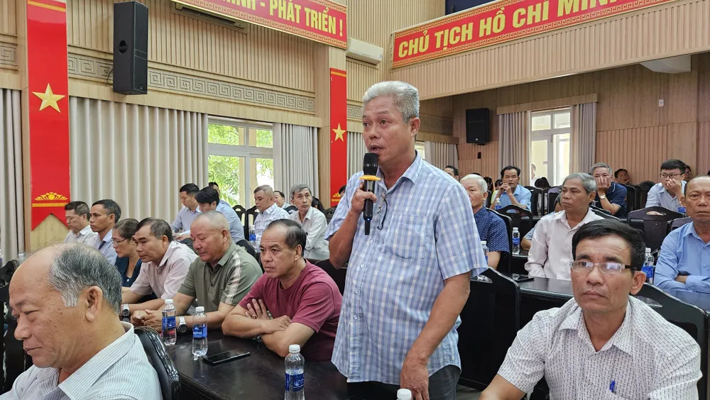 Cử tri quận Liên Chiểu phát biểu tại hội nghị. Ảnh: TẤN VIỆT đà nẵng hợp thức hóa đất nông nghiệp