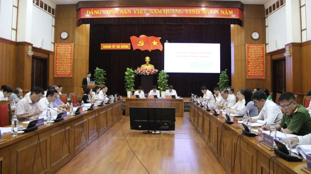 da nang nha nuoc phap quyen xhcn.jpg