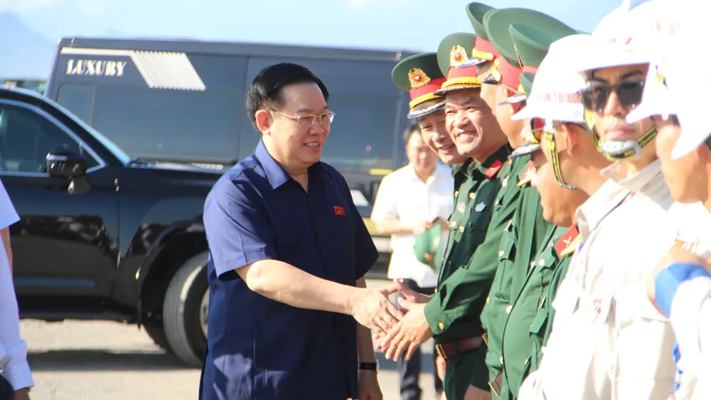 chủ tịch quốc hội cảng liên chiểu