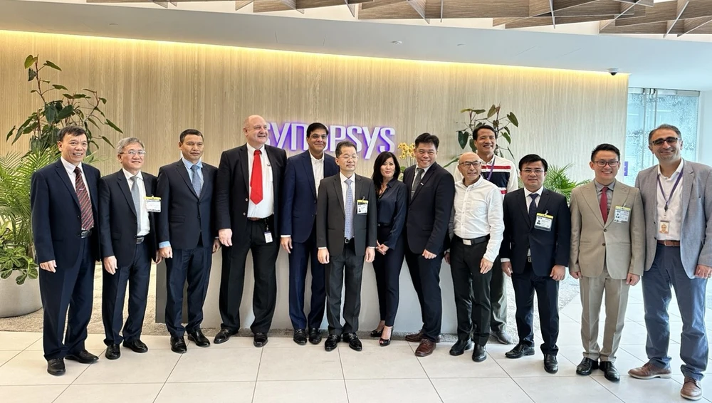 Đoàn công tác do Bí thư Đà Nẵng dẫn đầu thăm và làm việc với Tập đoàn Synopsys. Ảnh: PV bí thư Đà Nẵng tập đoàn bán dẫn