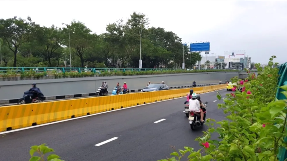 Hầm chui Điện Biên Phủ trong ngày khánh thành 1-11-2017. Ảnh: TẤN VIỆT tập đoàn thuận an hầm chui điện biên phủ đà nẵng