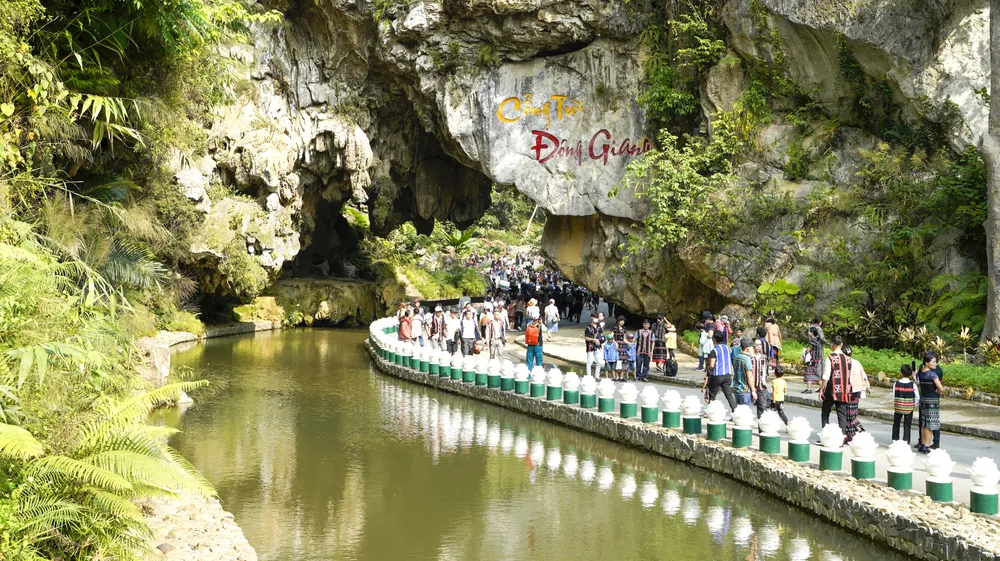 Sau hai năm vận hành thử, Cổng trời Đông Giang đã đón hơn 120.000 lượt khách tham quan, lưu trú. Ảnh: FVG cong-troi-dong-giang-cap-treo-quang-nam-1.jpg