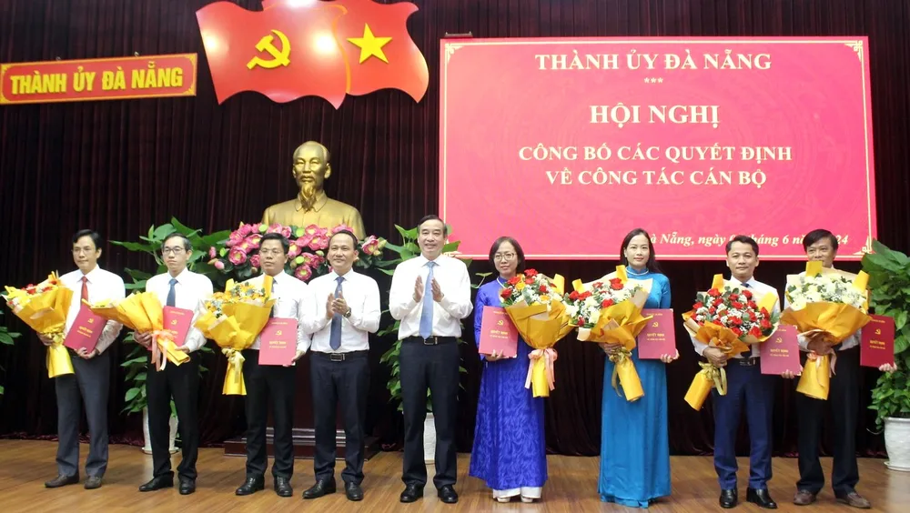 Đà Nẵng bổ nhiệm Chánh Văn phòng Thành ủy và nhiều cán bộ chủ chốt. Ảnh: PV chánh văn phòng thành ủy đà nẵng bổ nhiệm
