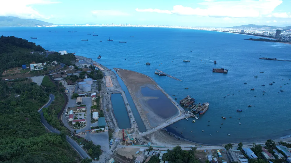 Cảng biển Liên Chiểu đang được thi công. Ảnh: TẤN VIỆT cảng biển liên chiểu đà nẵng