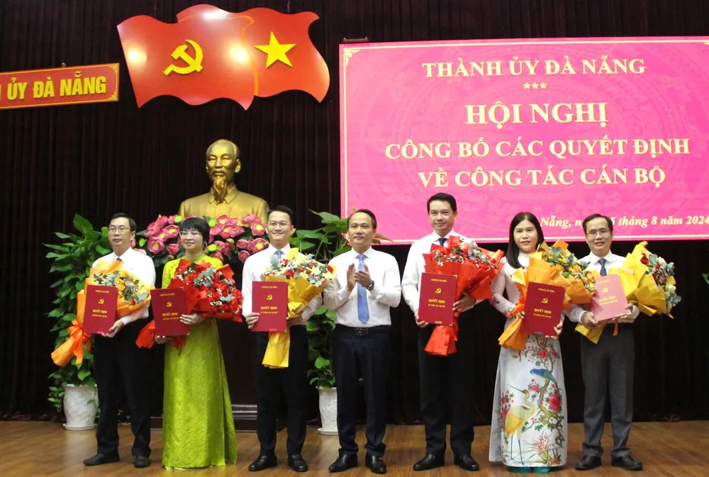 Ban Thường vụ Thành ủy Đà Nẵng điều động, bổ nhiệm lãnh đạo Ban Tuyên giáo Thành ủy, Ban Dân vận Thành ủy, Văn phòng Thành ủy Đà Nẵng. Ảnh: PV văn phòng thành ủy đà nẵng