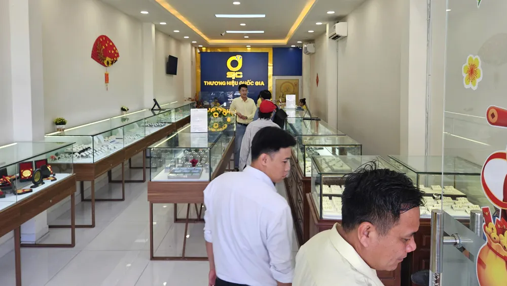 Cửa hàng vàng SJC tại Đà Nẵng chính thức mở cửa trở lại. Ảnh: TẤN VIỆT cửa hàng vàng sjc đà nẵng