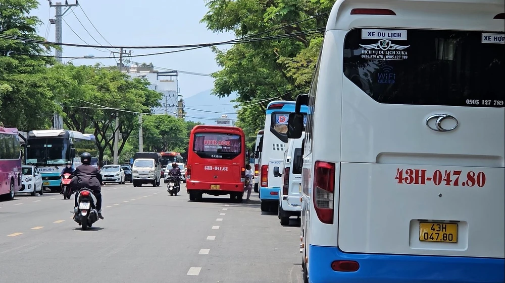 xe du lịch đà nẵng