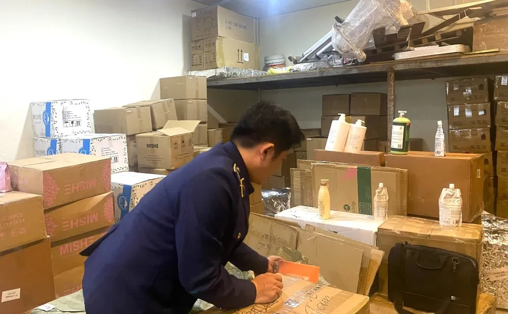 mỹ phẩm nhập lậu đà nẵng