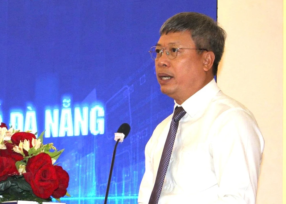 bệ phóng chính sách