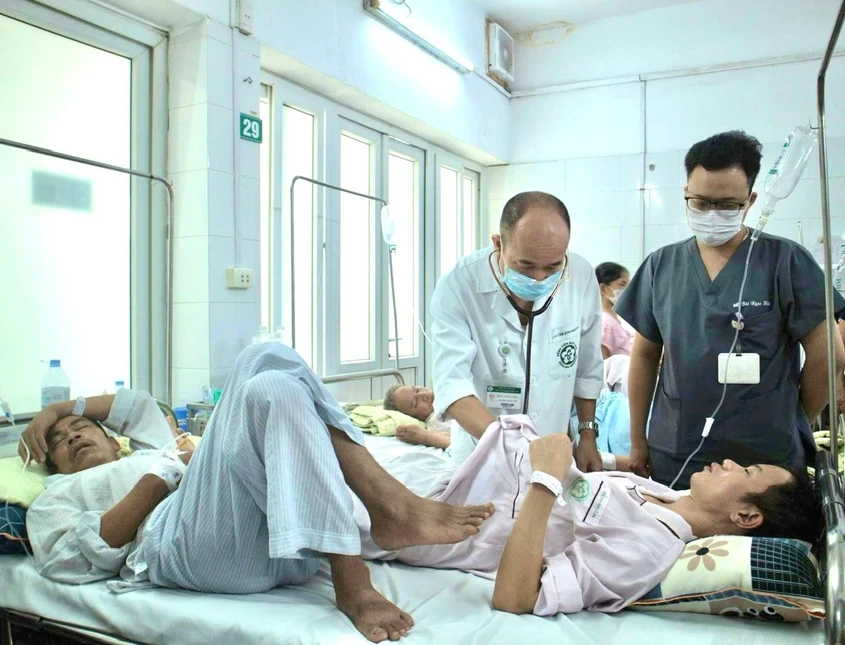 "Quyền lợi của người tham gia BHYT phải được bảo đảm trong mọi trường hợp". Ảnh: TT thanh-toan-bhyt.png