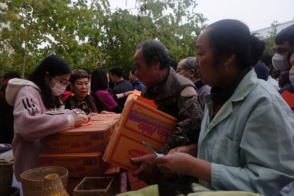 chợ tết 0 đồng cho bệnh nhân.JPG