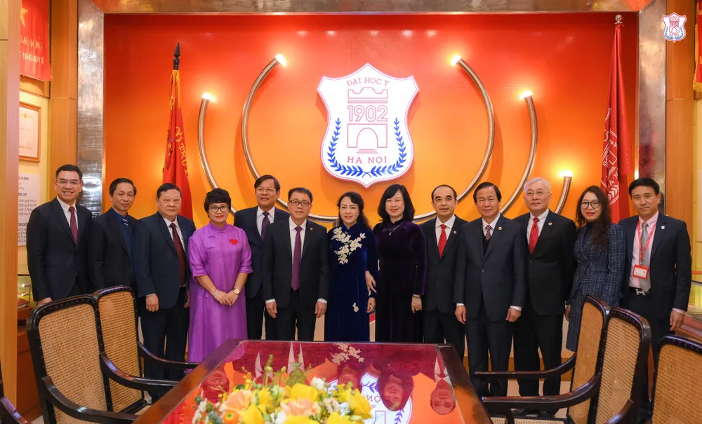 bác sĩ nội trú 1.jpg