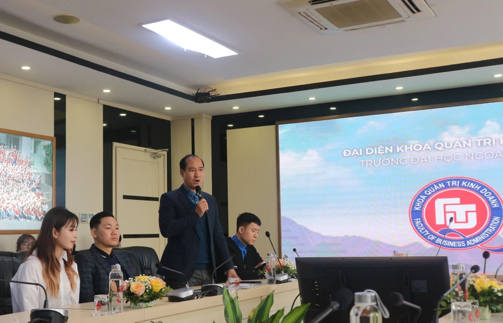 CLB thương mại điện tử.JPG