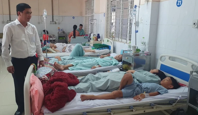 ngộ độc sau ăn bánh mì ở Đồng Nai.png