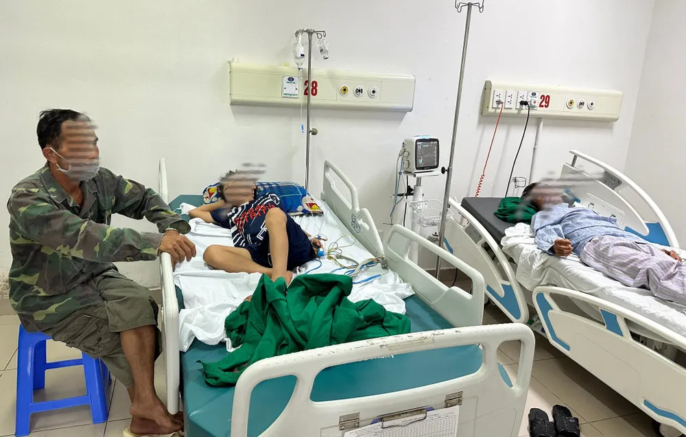 2 người trong cùng 1 nhà có biểu hiện sốt và đi ngoài phân lỏng, được chẩn đoán viêm màng não. Ảnh: BVCC viêm màng não.jpg