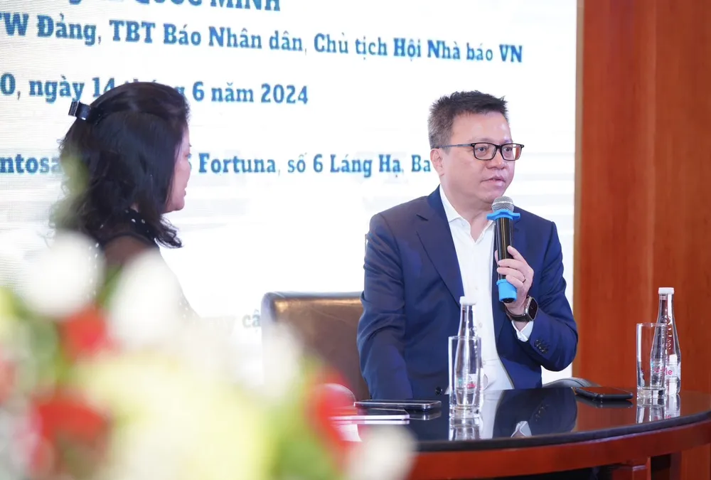 Nhà báo Lê Quốc Minh nhận định: “Báo chí không nên chạy theo mạng xã hội”. Ảnh: TT Lê Quốc Minh.jpg