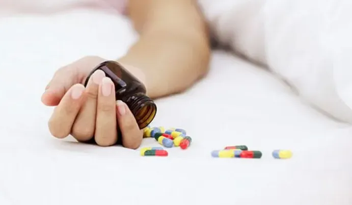 Cô gái nguy kịch sau khi uống 9 viên paracetamol 500 mg do em trai 5 tuổi pha. (Ảnh minh họa) paracetamol 500 mg.png