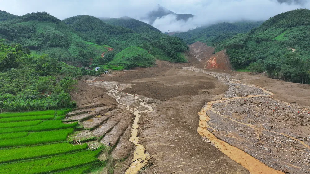 Trận lũ quét sáng 10-9 tại Làng Nủ gây thiệt hại vô cùng nghiêm trọng. Ảnh: VÕ TÙNG khu tái định cư.JPG