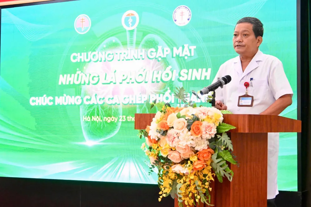 Giám đốc Bệnh viện Phổi Trung ương Đinh Văn Lượng phát biểu tại buổi gặp mặt. Ảnh: BVCC bệnh viện phổi trung ương.jpg