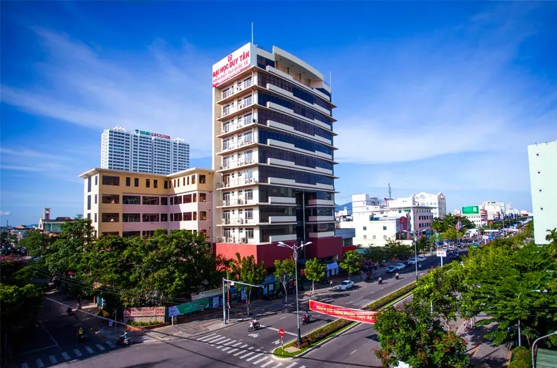 đại học duy tân.jpg