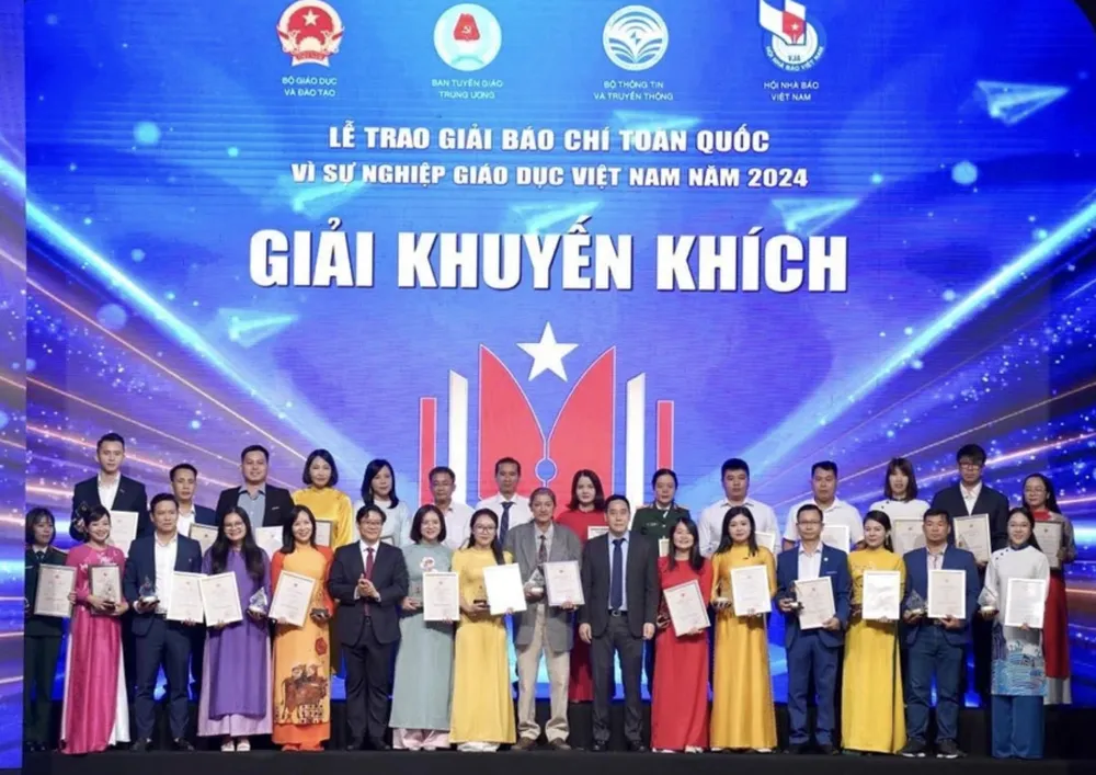 Vì sự nghiệp giáo dục Việt Nam