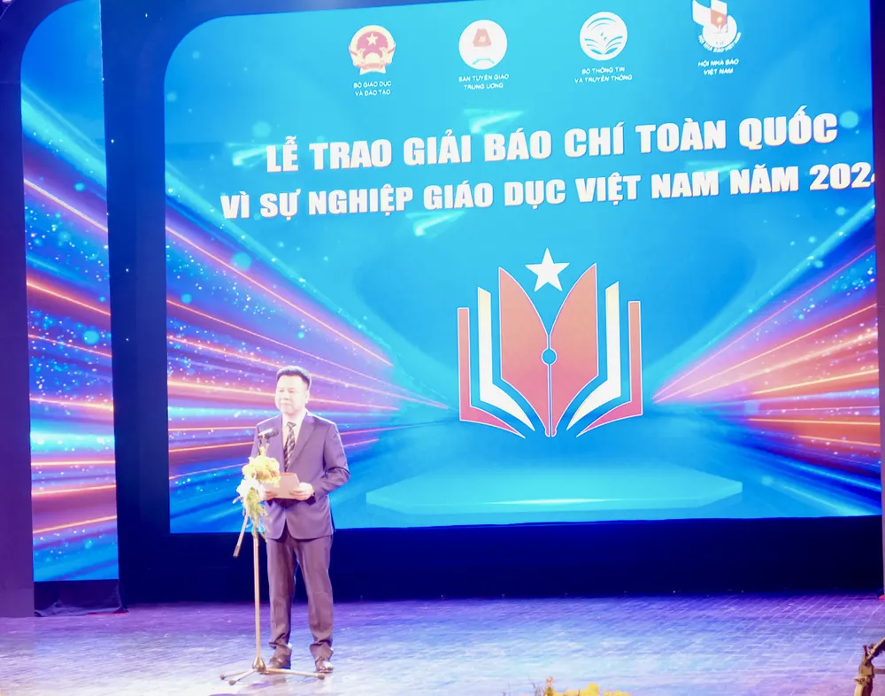 Vì sự nghiệp giáo dục Việt Nam