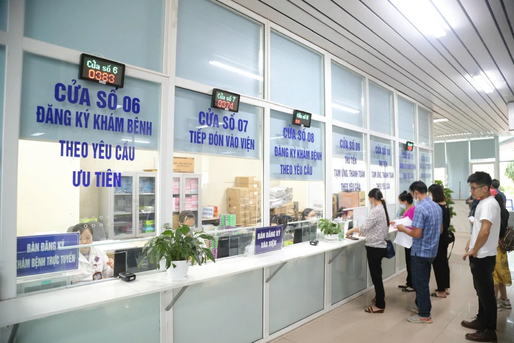 Cử tri tỉnh Tây Ninh kiến nghị có cơ chế khoán tiền khám bệnh cho người tham gia BHYT. Ảnh minh hoạ: TT khoán tiền khám bệnh cho người tham gia BHYT