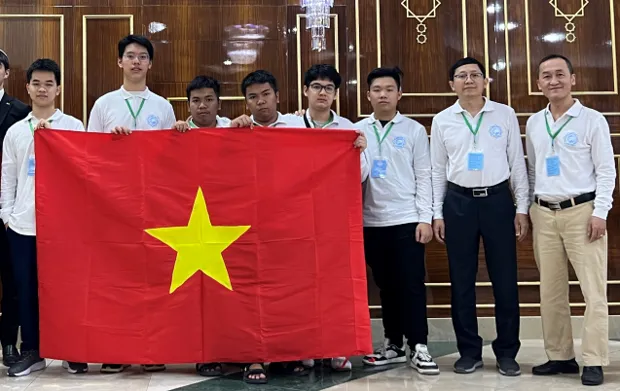 Đoàn học sinh Việt Nam dự kỳ thi Olympic Giao lưu Toán học Turkmenistan lần thứ 2. Ảnh: MOET Olympic Giao lưu Toán học Turkmenistan