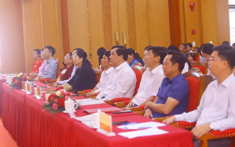 cùng ngư dân 001.jpg