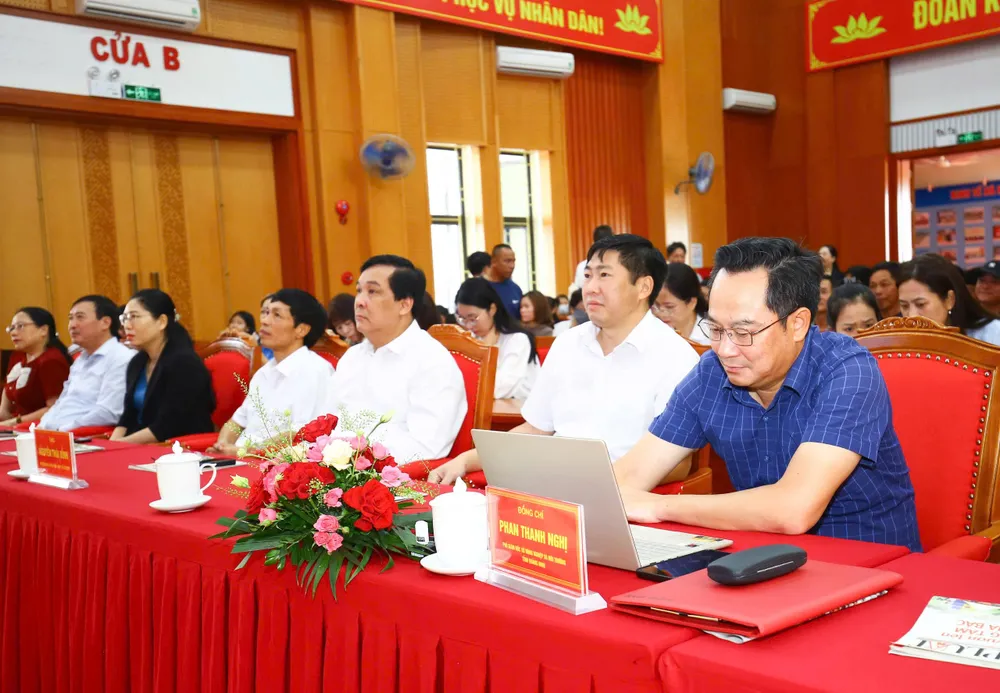 cùng ngư dân 02.jpg