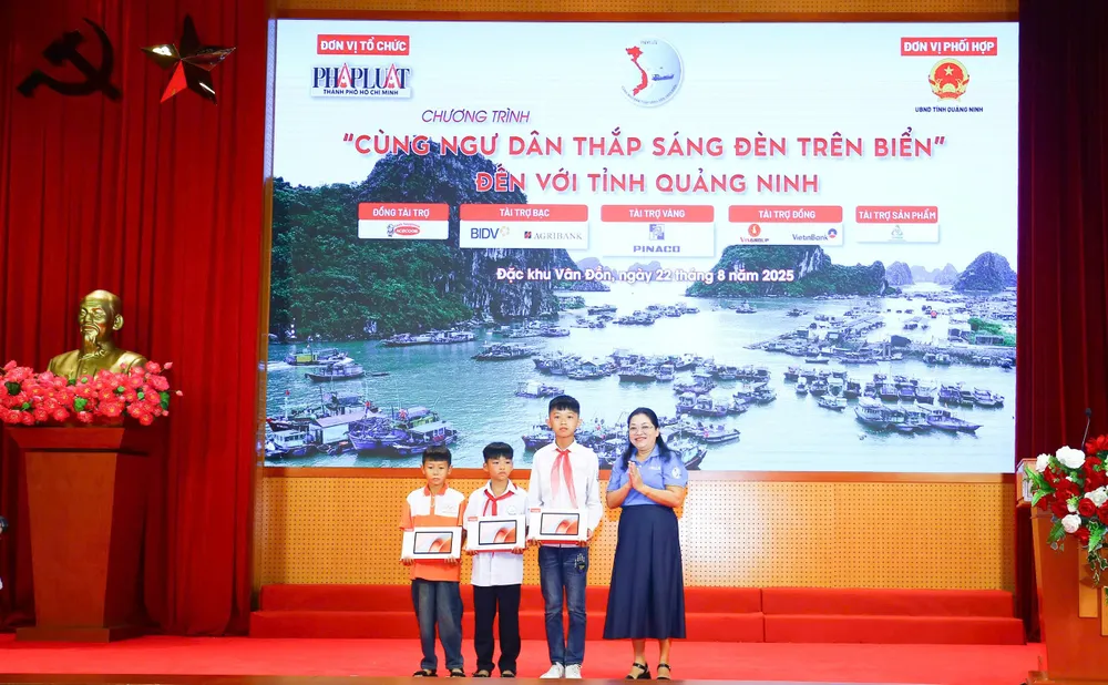 cùng ngư dân 07.jpg