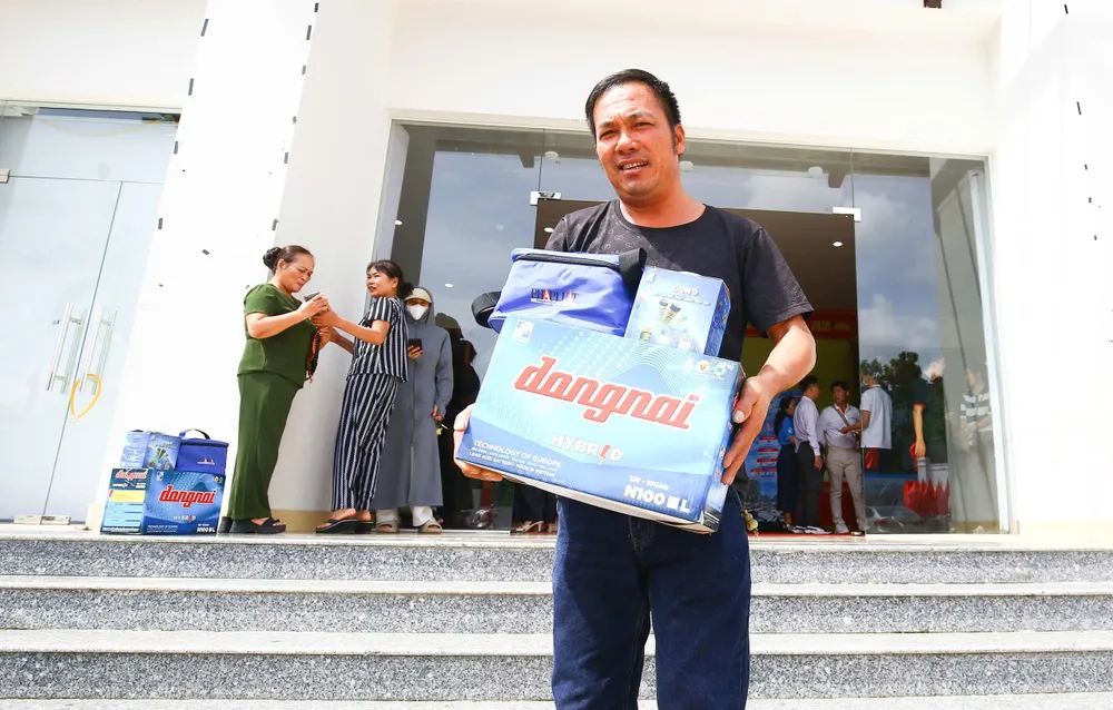 cùng ngư dân 11.jpg