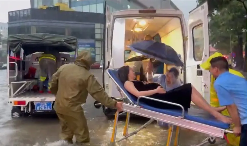 sản phụ vỡ ối