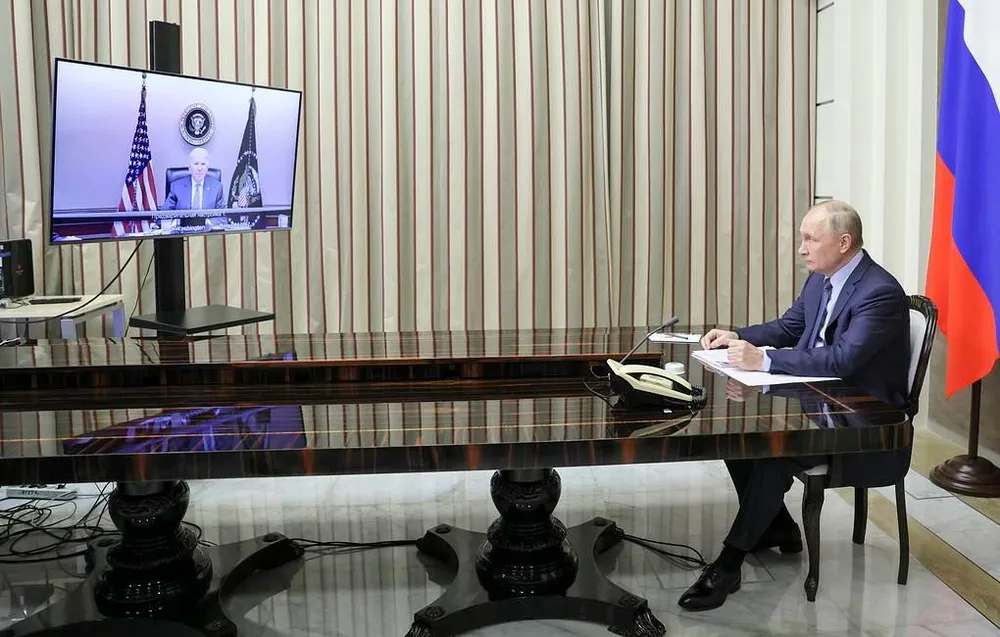 Tổng thống Putin đối thoại trực tuyến với Tổng thống Biden vào năm 2021. Ảnh: Mikhail Metzel/POOL/TASS Tổng thống Putin đối thoại trực tuyến với Tổng thống Biden vào năm 2021. Ảnh: Mikhail Metzel/POOL/TASS