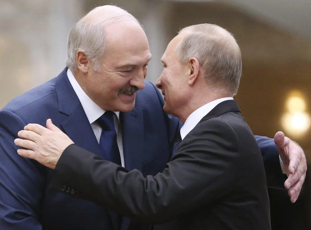 Tổng thống Nga Vladimir Putin (trái) và Tổng thống Belarus Alexander Lukashenko. Ảnh: Tatyana Zenkovich/POOL/AP Tổng thống Nga Vladimir Putin (trái) và Tổng thống Belarus Alexander Lukashenko. Ảnh: Tatyana Zenkovich/POOL/AP