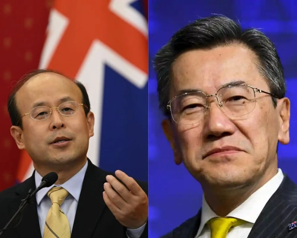 Đại sứ Trung Quốc tại Úc Tiếu Thiên (trái) và Đại sứ Nhật tại Úc Shingo Yamagami. Ảnh: EPA-EFE/AAP