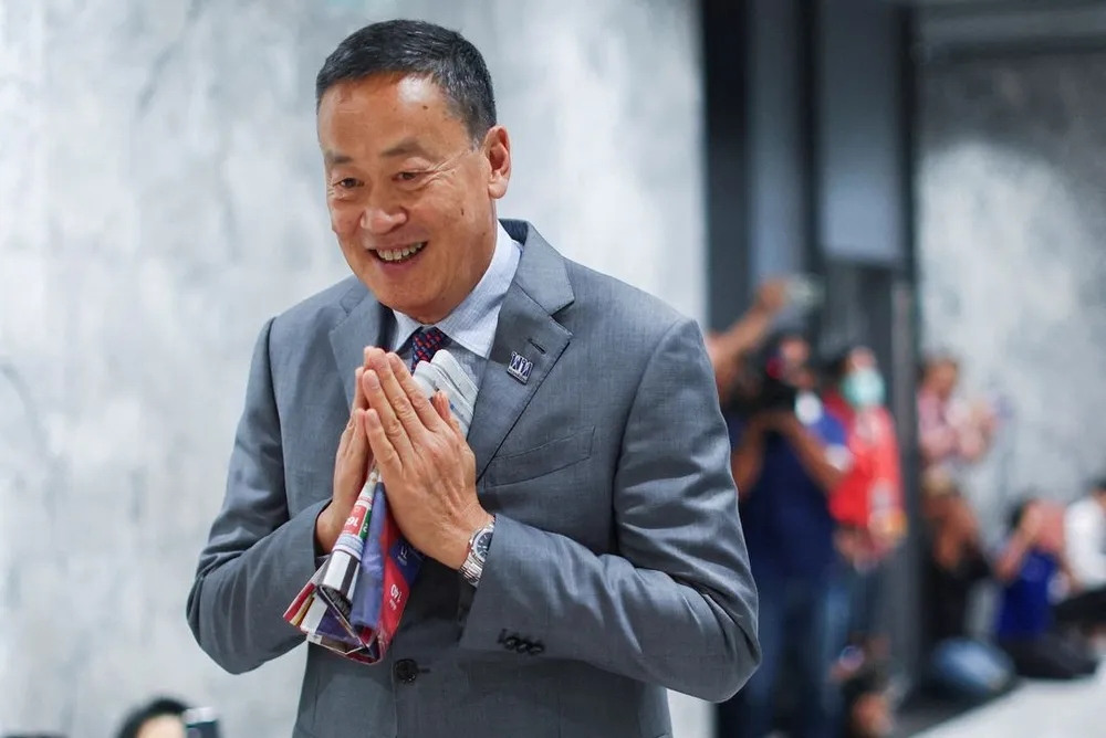 Thủ tướng Thái Lan Srettha Thavasin tại trụ sở đảng Vì nước Thái hôm 23-8. Ảnh: REUTERS 653KOUAVSVO3NMHIFRGML4EJHA.jpg