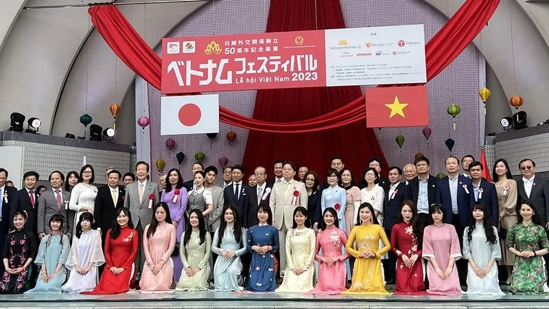 Các đại biểu tham dự Lễ hội Việt Nam 2023 tại Tokyo (Nhật) hồi tháng 6. Ảnh: BỘ NGOẠI GIAO VIỆT NAM 8-quocte2-5414.jpg.jpg
