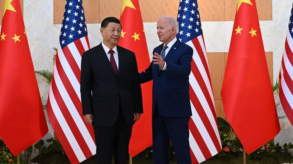 Chủ tịch Trung Quốc Tập Cận Bình (trái) và Tổng thống Mỹ Joe Biden gặp nhau hồi tháng 11-2022 tại Indonesia. Ảnh: Saul Loeb/AFP 231006084709-biden-xi-meeting-20.jpg