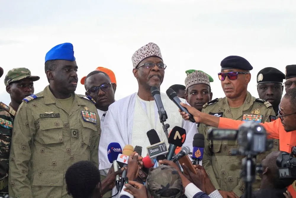 Ngoại trưởng Bakary seydou Sangarey của chính quyền quân sự Niger phát biểu hôm 1-10. Ảnh: Mahamadou/REUTERS Niger.jpeg