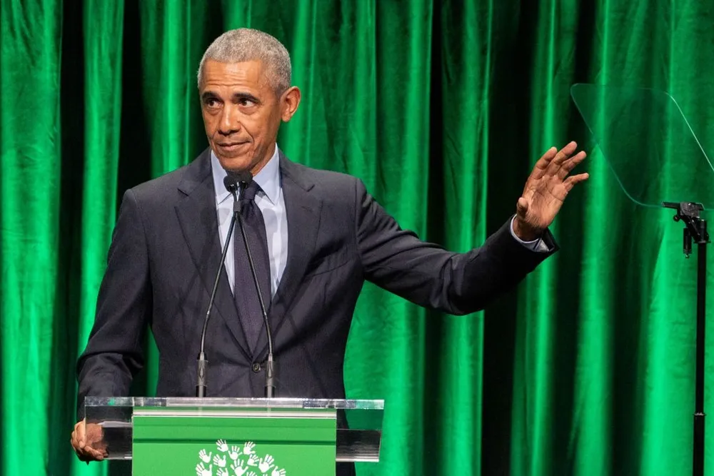 Cựu Tổng thống Mỹ Barack Obama phát biểu tại một sự kiện ở TP New York (Mỹ) hồi tháng 12-2022. Ảnh: REUTERS MO3J42ND2FI4NFXTBTJHUGF7QU.jpg