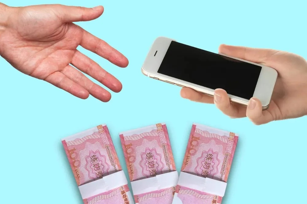 phần thưởng là tiền giả