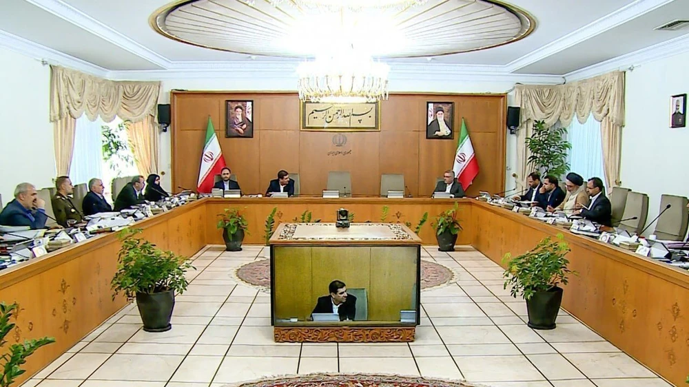 Chính phủ Iran họp khẩn sau thông tin Tổng thống Ebrahim Raisi thiệt mạng. Ảnh: IRNA 171153927.jpg