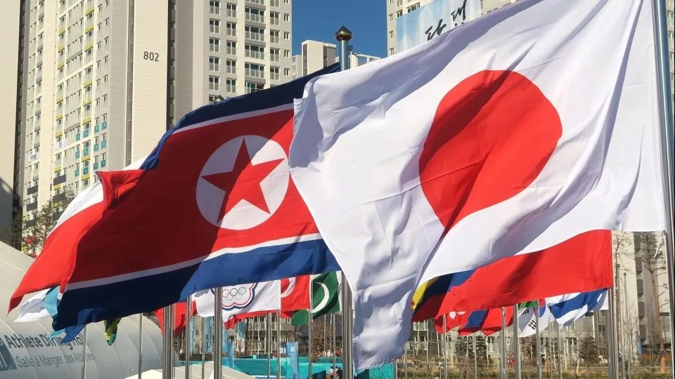 Báo Hàn Quốc đưa tin Nhật-Triều Tiên đàm phán bí mật ở Mông Cổ giữa tháng 5. Ảnh: KYODO NEWS Báo Hàn nói phái đoàn Nhật-Triều Tiên đàm phán bí mật ở Mông Cổ