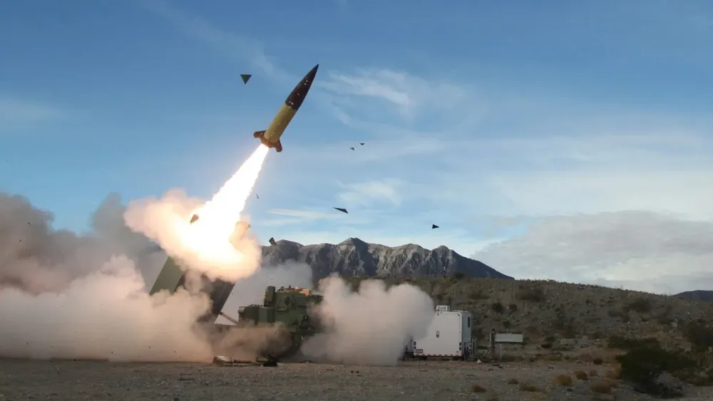 Triều Tiên chỉ trích việc Mỹ cho Ukraine dùng vũ khí đánh sang Nga. Ảnh: US ARMY Triều Tiên chỉ trích việc Mỹ cho Ukraine dùng vũ khí đánh sang Nga