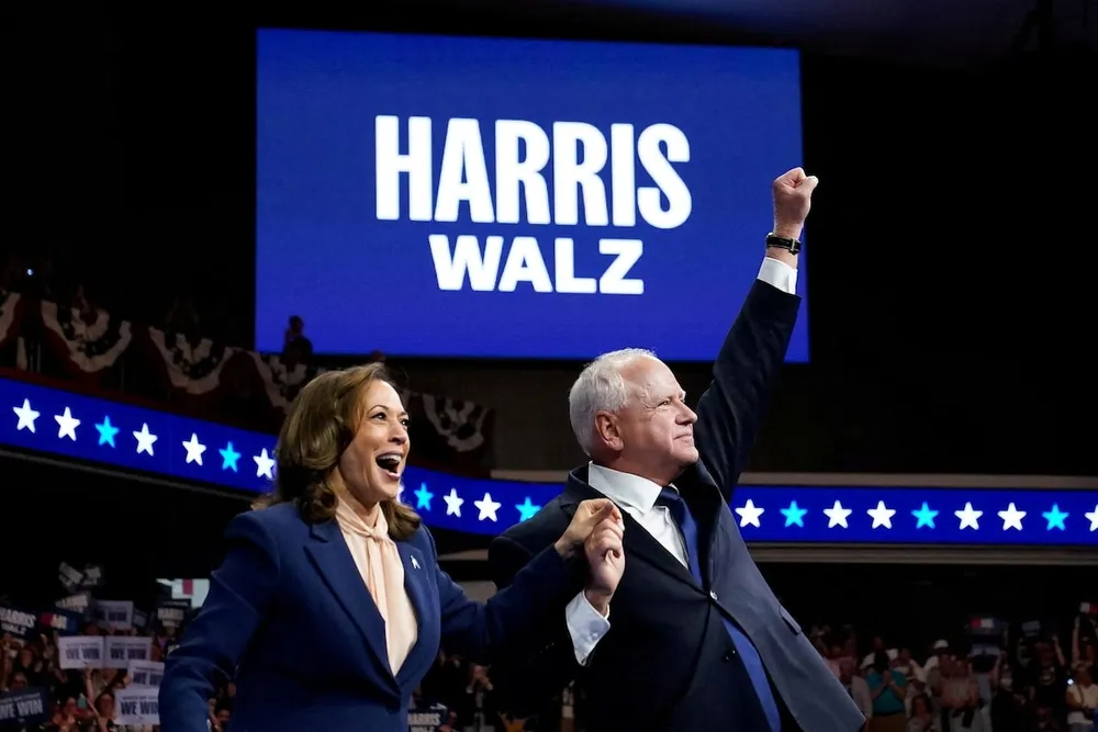 Phó Tổng thống Mỹ Kamala Harris và phó tướng - Thống đốc bang Minnesota Tim Walz. Ảnh: REUTERS Kamala Harris.jpg