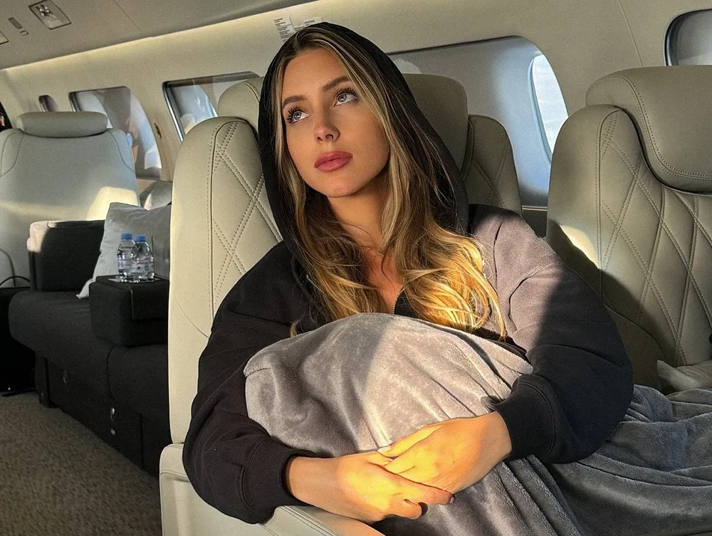 Cô Yulia Vavilova, người được cho là đã đi cùng và bị bắt chung với CEO Telegram Pavel Duro. Ảnh: DAILY MAIL/INSTAGRAM