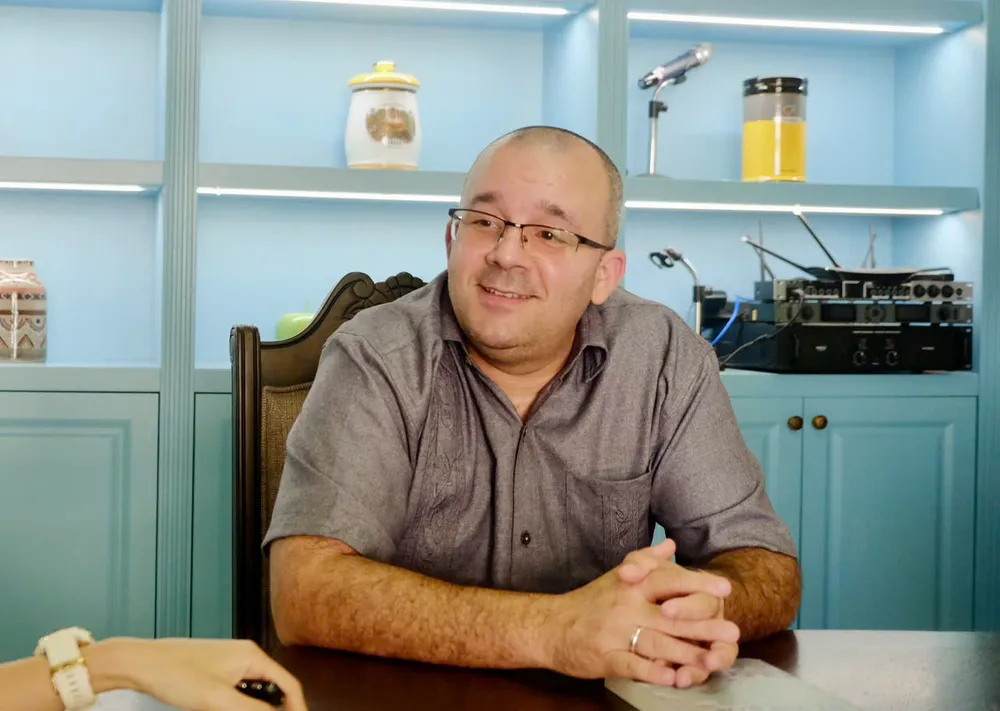 Phó Đại sứ Cuba.jpg