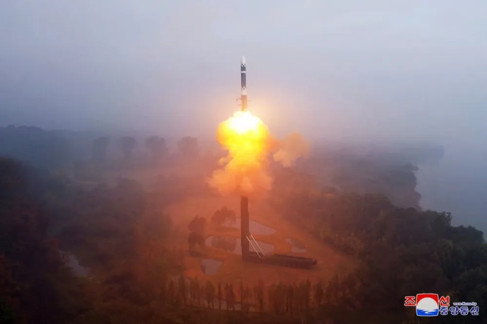 Triều Tiên phóng tên lửa đạn đạo liên lục địa ICBM.jpg